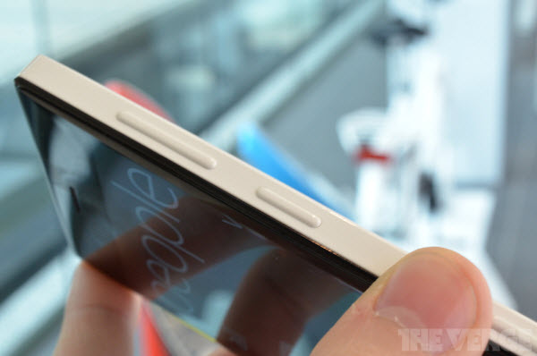 Nokia Lumia 928 สมาร์ทโฟนรุ่นใหม่ตัวท็อป ที่จะมาแทน 920