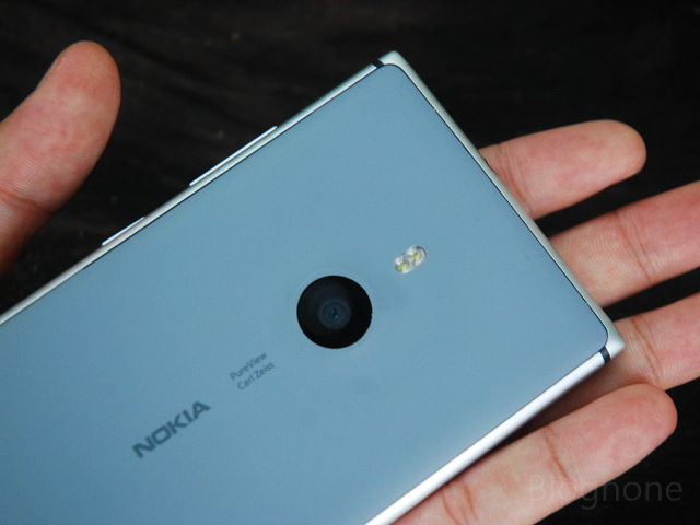 รีวิว Nokia Lumia 925 ตอนที่ 1: การออกแบบและ PureView