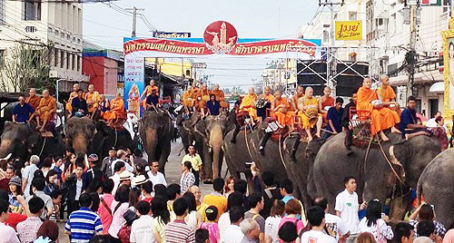 รวม 10 สถานที่จัดงานเข้าพรรษา 2557