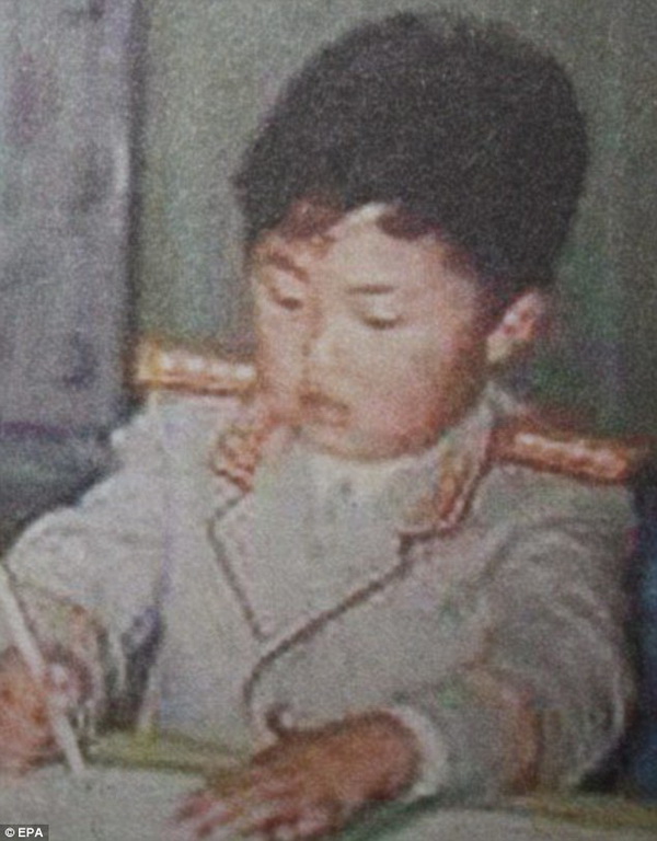 ภาพวัยเด็ก คิมจองอึน ผู้นำสูงสุดของเกาหลีเหนือ