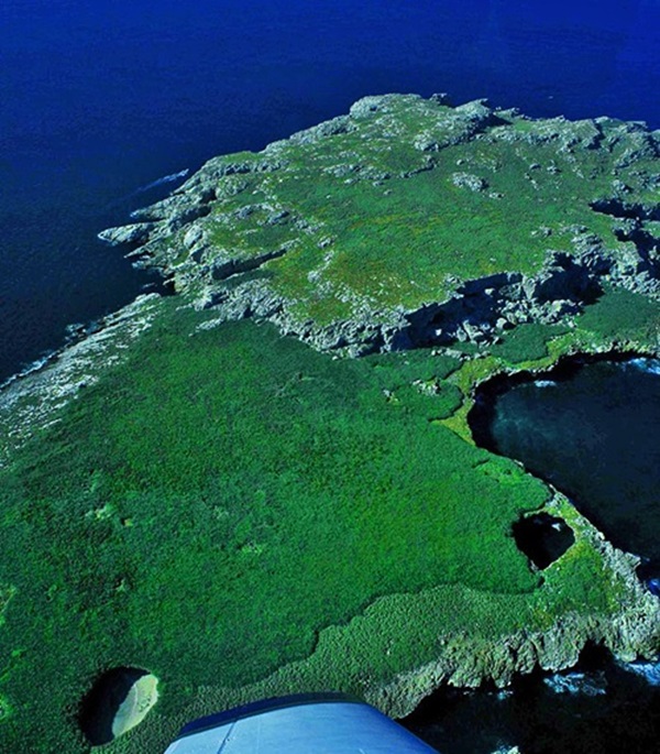 หลุมระเบิด สุดอเมซิ่ง Marieta Islands ความงามที่เกิดจากฝีมือมนุษย์