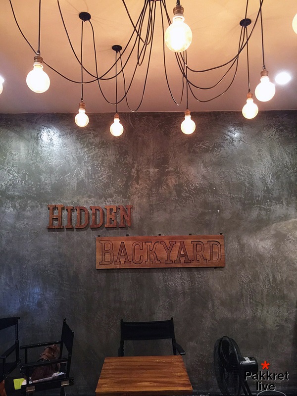 Hidden Backyard ร้านคาเฟ่เท่ๆ สไตล์สวนหลังบ้าน