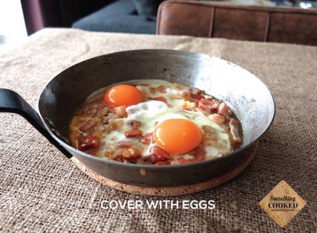 อาหารเช้าแสนอร่อย “ไข่กระทะ” สูตร Something Cooked