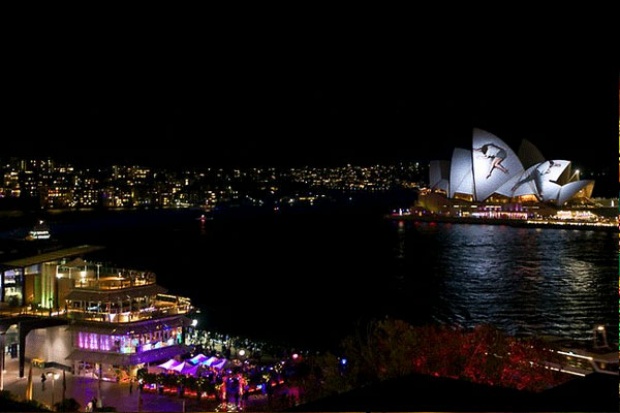 แสงสีแห่งนครซิดนีย์ ออสเตรเลีย ยามค่ำคืน ในเทศกาล Vivid Sydney