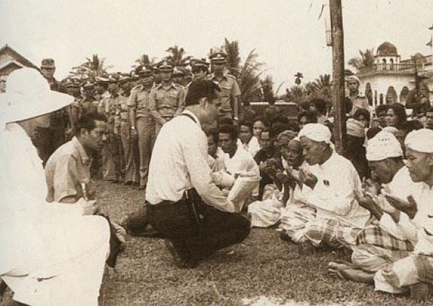 รักแท้มีจริง! พระราชินีฯทรงดูแลฉลองพระองค์ ในหลวงร.9 ด้วยพระองค์เองเสมอ