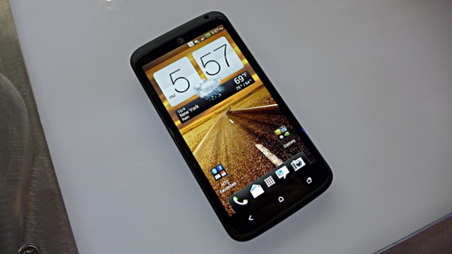 7. HTC One X+