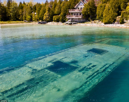 ทะเลสาบออนแทรีโอ สถานที่ชมเรืออับปางที่สวยที่สุดในโลก