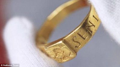 โชว์แหวนต้นกำเนิดเดอะ ลอร์ด เดอะ ริงเป็นครั้งแรก