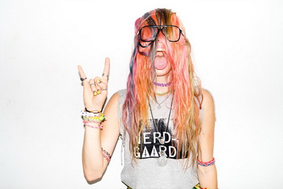 สีผมสุดแซ่บของ Chloe Norgaard 