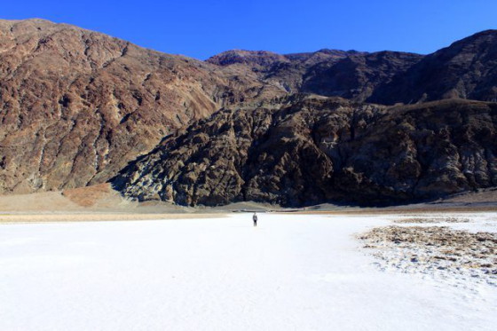 ทะเลสาบเกลือในอุทยานแห่งชาติเดธวัลเลย์ (Death Valley National Park) 