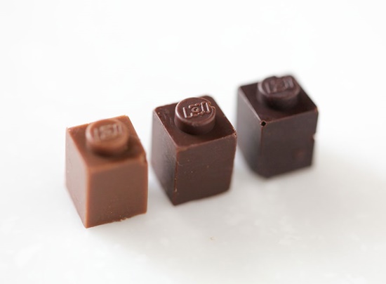 ของเล่นกินได้!! ปลดปล่อยจินตนาการพร้อมความอร่อยไปกับ Chocolate LEGO