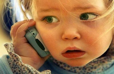รัสเซียสั่งแล้วห้ามเด็กเล็กใช้โทรศัพท์มือถือ