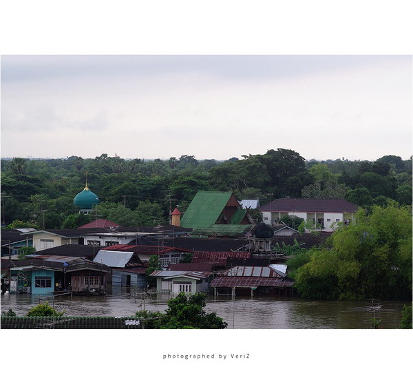 บรรยากาศวิกฤิตน้ำท่วม จากโรงพยาบาลพระนครศรีอยุธยา จากผู้ประสบภัย