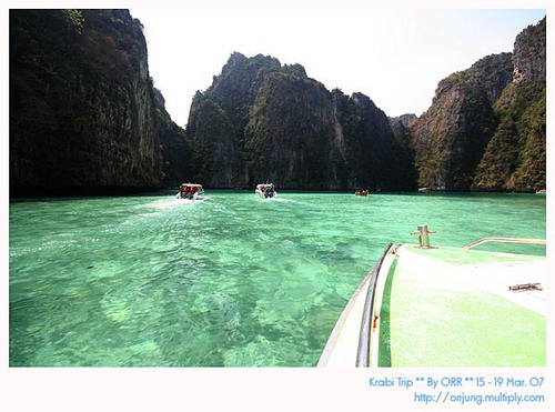 สถานที่สุดโรแมนติก ‘บอกรัก’ วันวาเลนไทน์ : เติมรัก ที่ อ่าวมาหยา แห่งเกาะพีพี  กระบี่