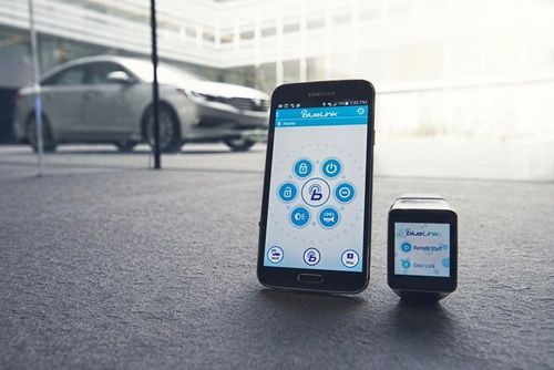 Hyundai เปิดตัว แอพรีโมทควบคุมรถยนต์ด้วยนาฬิกา Android Wear