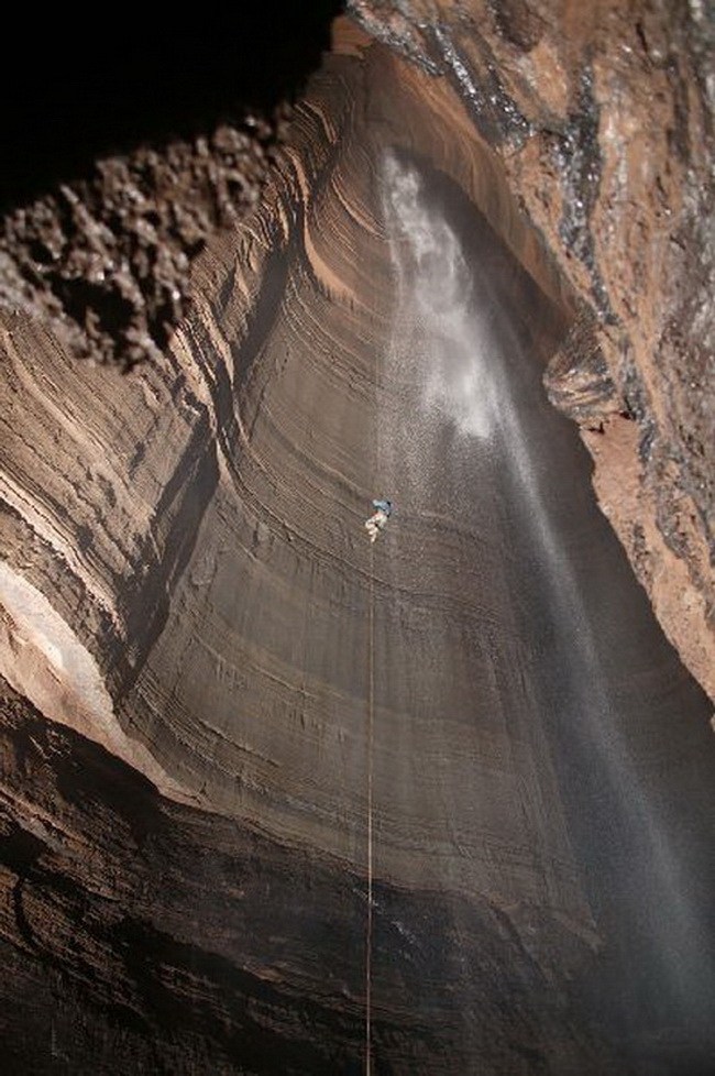 ควรไปสักครั้งก่อนตาย 15 ถ้ำที่สวย อลังการที่สุดในโลก 