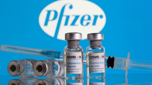 ออกซ์ฟอร์ด เผยวัคซีนไฟเซอร์มีประสิทธิภาพสูง แต่ลดเร็วกว่า แอสตร้าฯ
