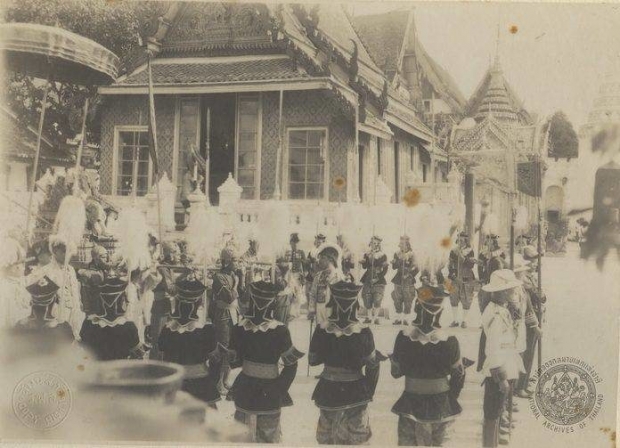 ย้อนบรรยากาศ เลียบพระนคร’ สถลมารค โปรยเงิน โรยทราย จัดกระบวนเจ้านายสุดงดงาม