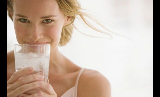 ดื่มน้ำอย่างไรให้ได้ประโยชน์