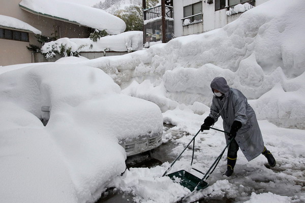 รวมภาพพายุหิมะถล่มหนักที่ญี่ปุ่น