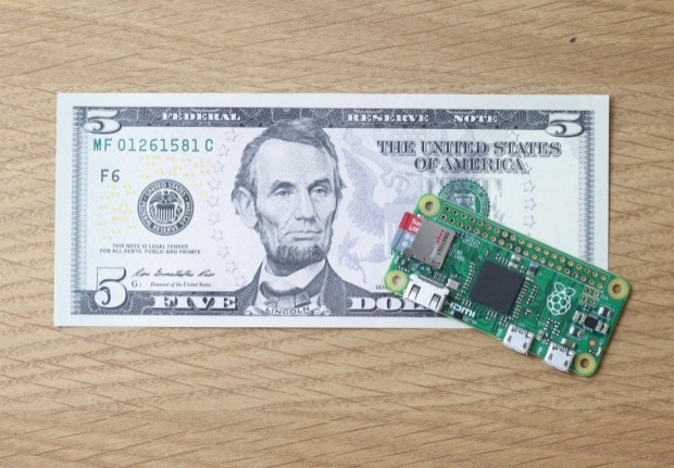 Raspberry Pi ออกเมนบอร์ดขนาดจิ๋วใหม่รุ่น Zero เล็กกว่าเดิมในราคาเพียง 5$ !