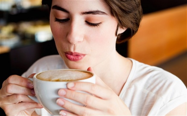 ทำไมดื่มกาแฟแล้วมีกลิ่นปาก? และวิธีแก้ง่าย ๆ