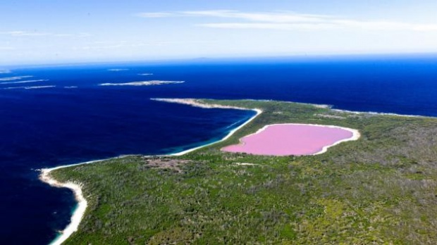 จะฟรุ้งฟริ้งไปไหน!! “Lake Hillier” (เลค ฮิลเลอร์) ทะเลสาบสีชมพูประเทศออสเตรเลีย