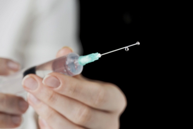 สูตินรีแพทย์ พาทำความรู้จัก วัคซีนมะเร็งปากมดลูก ตกลงฉีดดีไหม!?