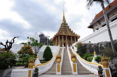 วัดพระพุทธบาท ราชวรมหาวิหาร