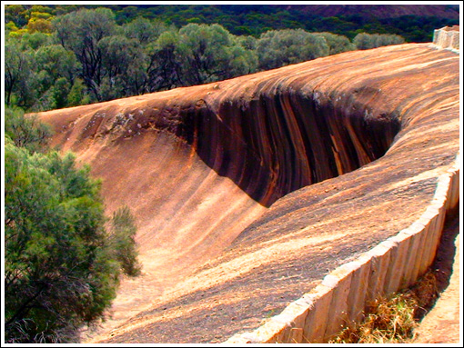 Hyden Wave Rock คลื่นหินยักษ์ แห่งเวสเทิร์นออสเตรเลีย