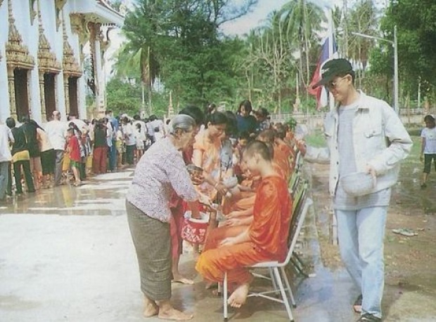 สงกรานต์ตามคตินิยมโบราณ นิยมสรงน้ำพระและผู้เฒ่าผู้แก่