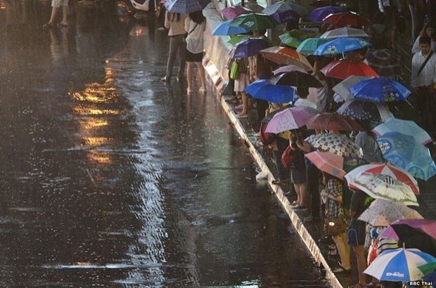 ภาพสะท้อนชีวิต การเดินทาง ของชาวเมืองในกรุงเทพ (ไม่ได้สุขสบายเหมือนในฝัน)