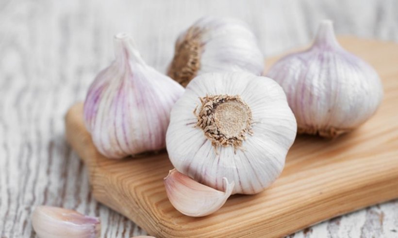 หยุดด่วน! 8 อาหารที่ห้ามแช่ตู้เย็น เพราะมันอันตรายกว่าที่คิด!