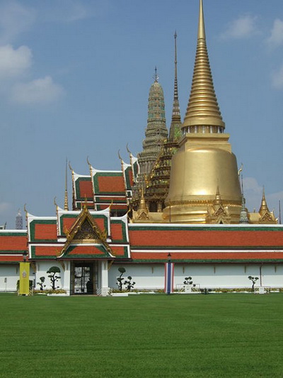 วัดพระศรีรัตนศาสดารามราชวรมหาวิหาร 