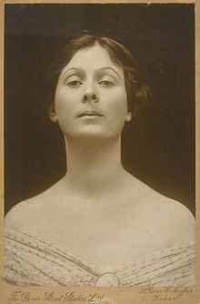 อิเซโดล่า  ดันแคน (Isadora Duncan)