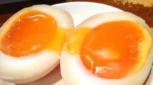 ต้มไข่ยังไงให้เป็นยางมะตูม ง่ายๆ ได้ผลแน่ๆ
