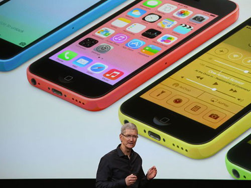 Apple เริ่มลดกำลังผลิต iPhone 5c หลังยอดขายไม่กระเตื้อง