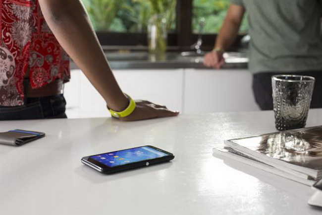 สุดล้ำ Sony เปิดตัว Xperia E4 กับแบตเตอรี่ที่ใช้งานได้ 2 วัน