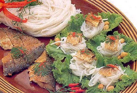 เมี่ยงปลาทูขนมจีน