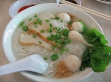 ก๋วยเตี๋ยวลูกชิ้นปลา 