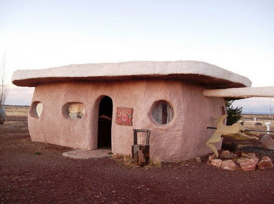 บ้านมนุษย์หินฟลินสโตนย้อนยุค ในรัฐแอริโซนา