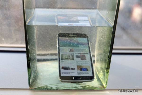 ชมกันชัดๆ กับเทคโนโลยี กันน้ำ บน Samsung Galaxy S5 