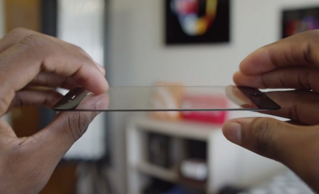 ทดสอบหน้าจอกระจก Sapphire Crystal ของ iPhone 6 จะแกร่งและยืดหยุ่นขนาดไหน (ชมคลิป)
