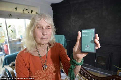 คุณยายวัย 72 ปี ทุ่มเงินกว่า 2 แสนบาท เพื่อบล็อค Wi-Fi เพราะ?