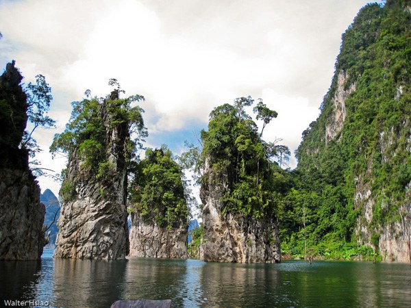 5. Khao Sok National Park : ประเทศไทย
