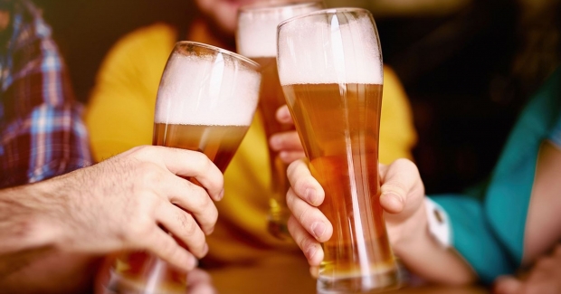 เรื่องที่คุณอาจไม่รู้ 12 ประโยชน์ของเบียร์ เหตุผลที่คุณควรดื่มมัน!