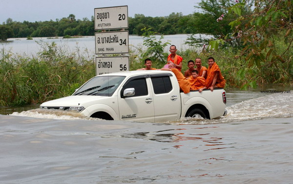 ภาพน้ำท่วมไทยปี 54 จากสื่อนอกสู่สายตาคนทั่วโลก [1]