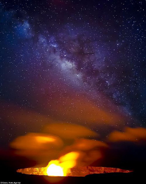 ชมภาพสุดระทึก-เสี่ยงตายลาวา รัฐฮาวายไหลทะลักจากภูเขาไฟ