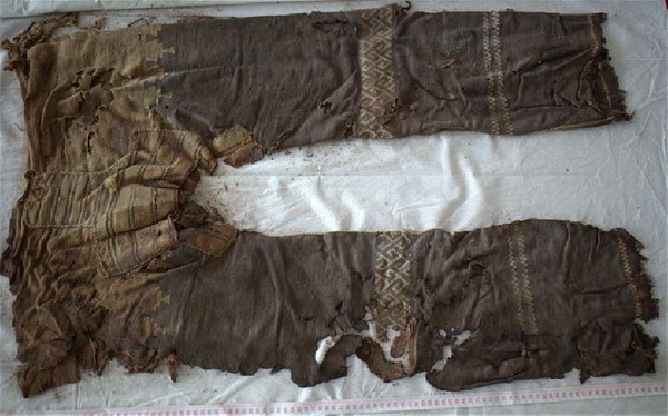 พบกางเกงเก่าแก่ที่สุดในโลกในเมืองจีน อายุกว่า 3พันปี (ชมคลิป) 