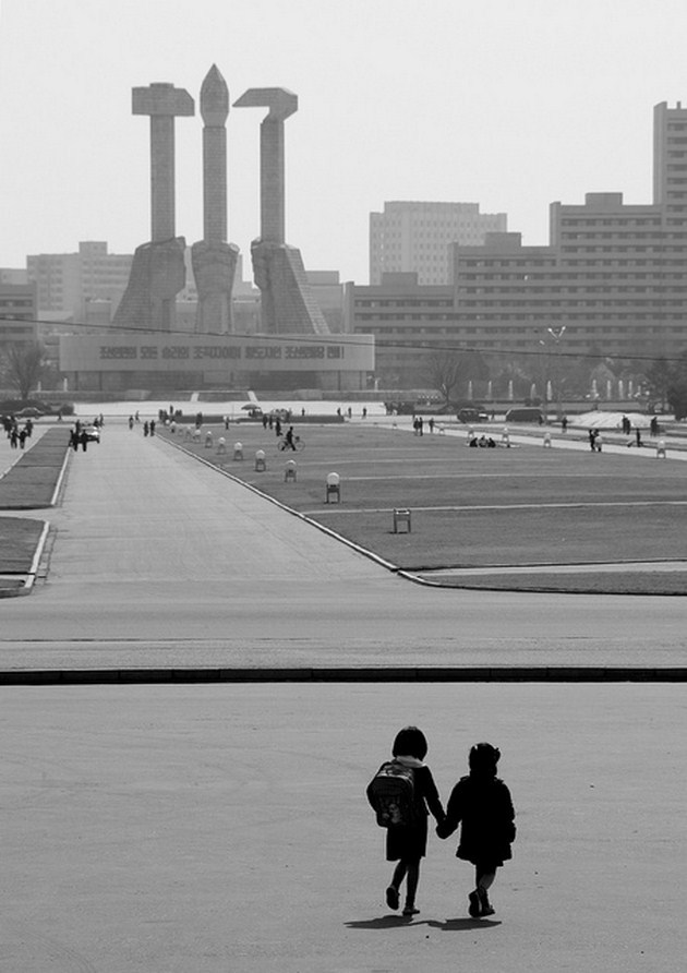 2 สาวน้อยแห่ง Pyongyang